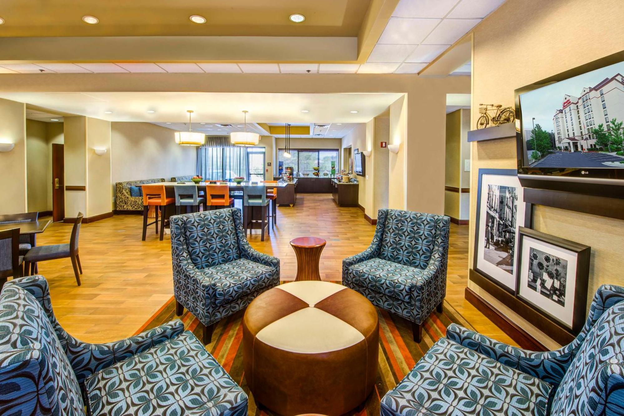 Hampton Inn&Suites Atlanta-Galleria Smyrna Dış mekan fotoğraf